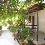 Apartment Caviri *